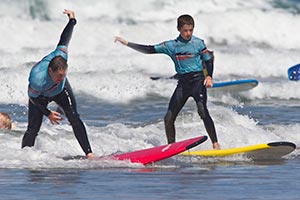 picture of improver surfers