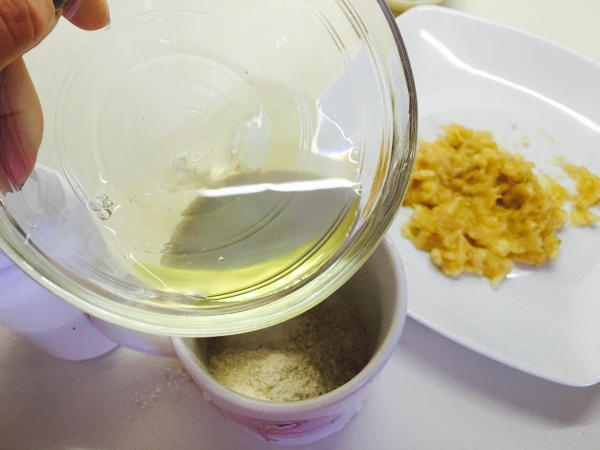 05. clara para el bizcocho a la taza para blog de recetas fitness y blog de fitness para mujeres