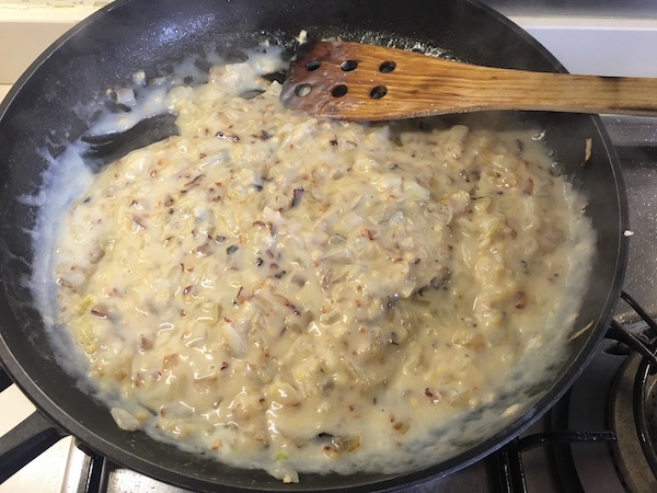 06. bechamel de cebolla para el pollo con salsa de almendras en blog de recetas fitness