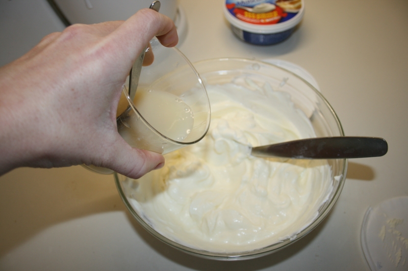 08. Añadir todas las gelatinas para la receta fitness de tiramisú