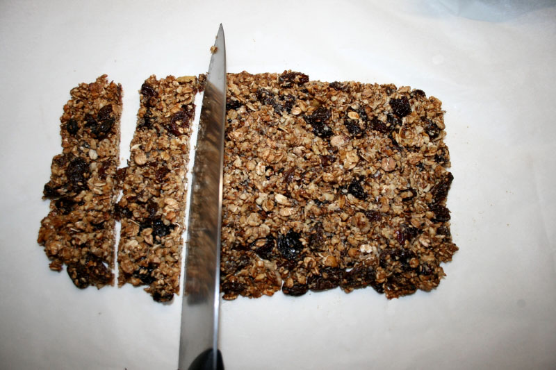 09. Cortar las Barritas energéticas caseras en blog de fitness